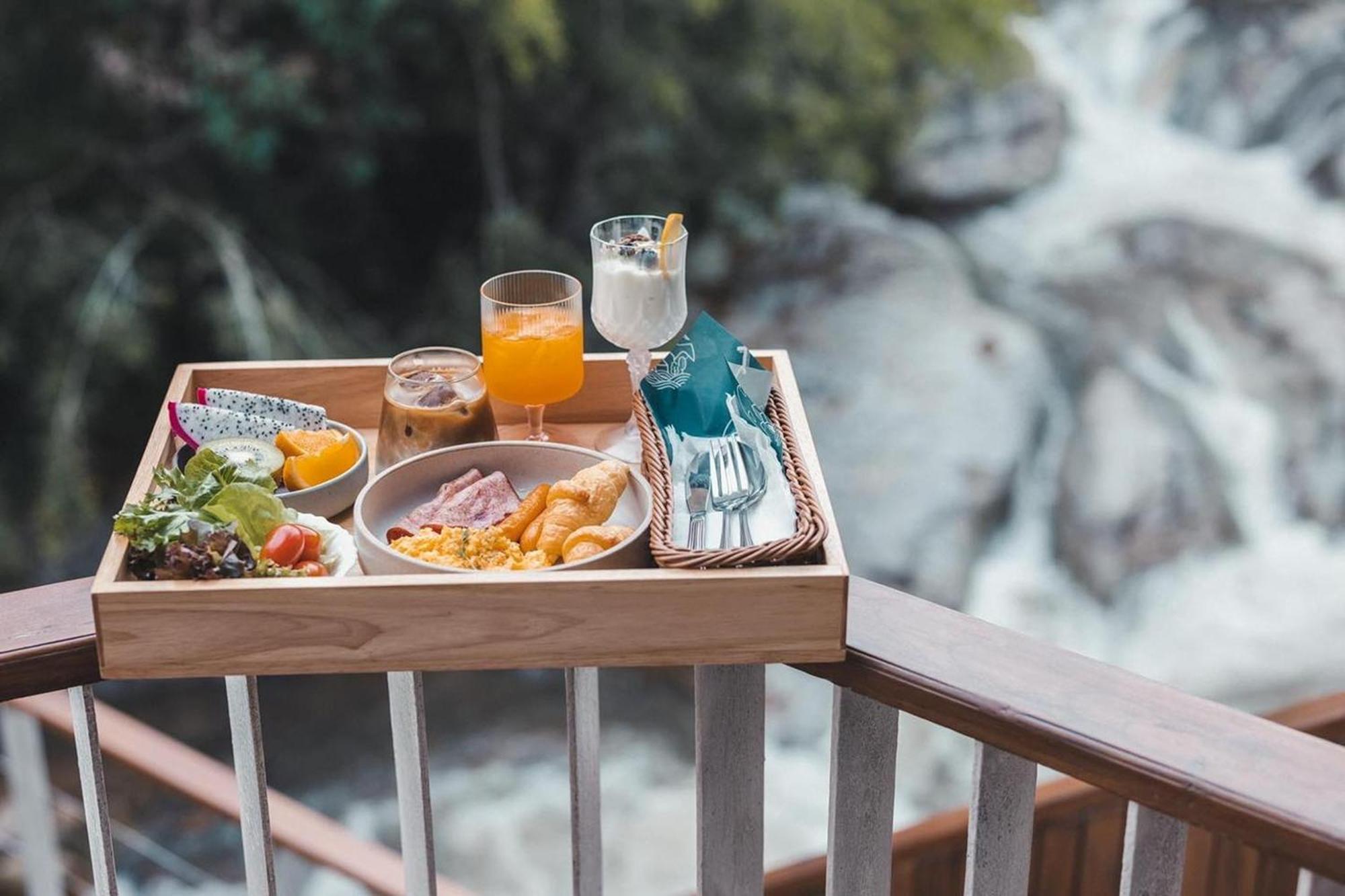 Taryn Tara Cafe And Stay Chiang Mai Luaran gambar