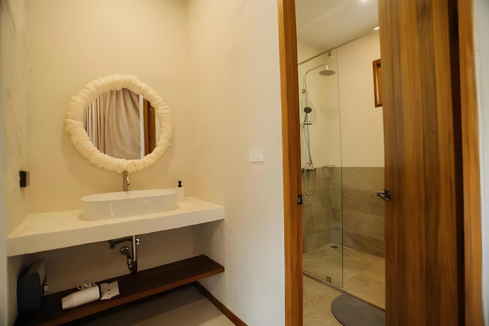 Taryn Tara Cafe And Stay Chiang Mai Luaran gambar